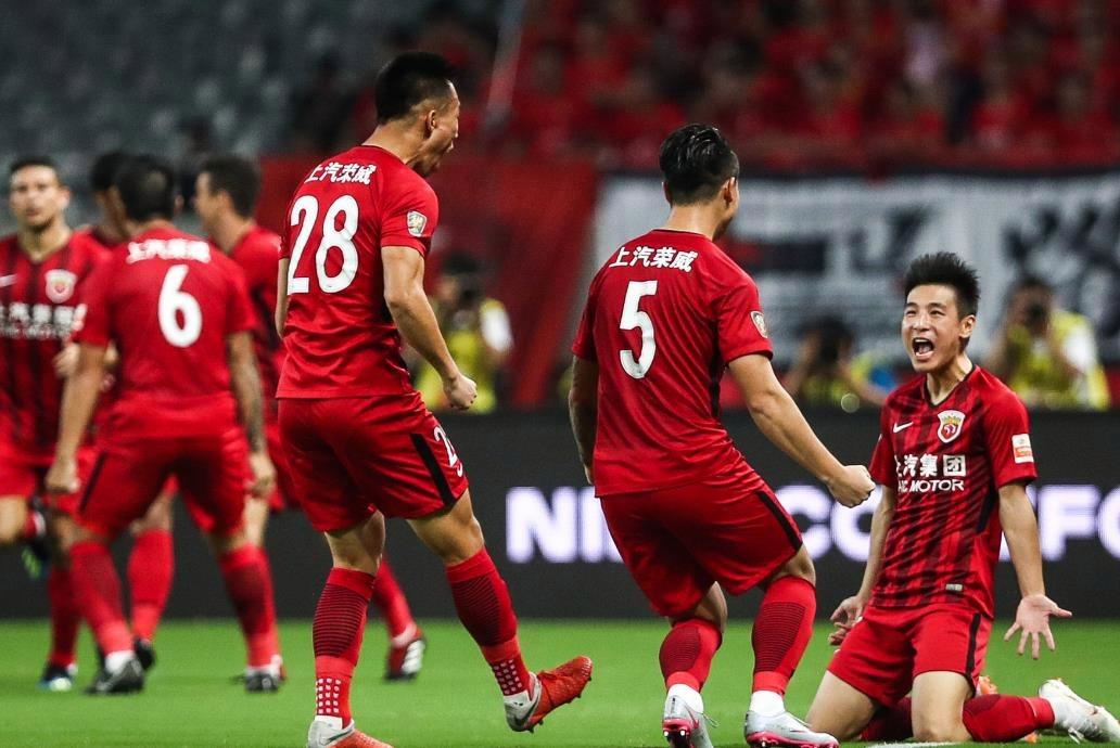 半岛体育官网入口-上港中场受伤，队内竞争加剧，夺冠希望存疑？的简单介绍