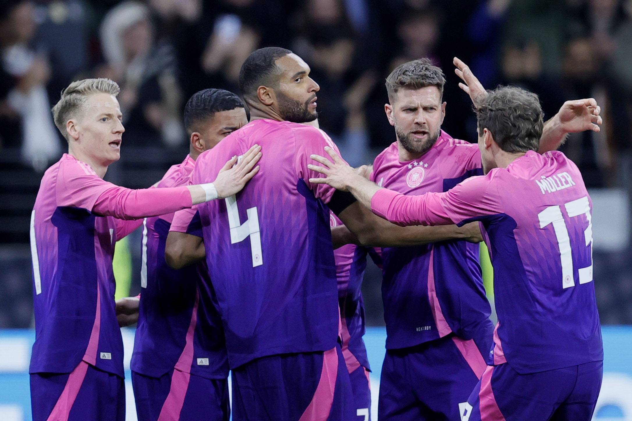 半岛综合体育官方app下载-波斯尼亚队成功杀入欧国联杯四强