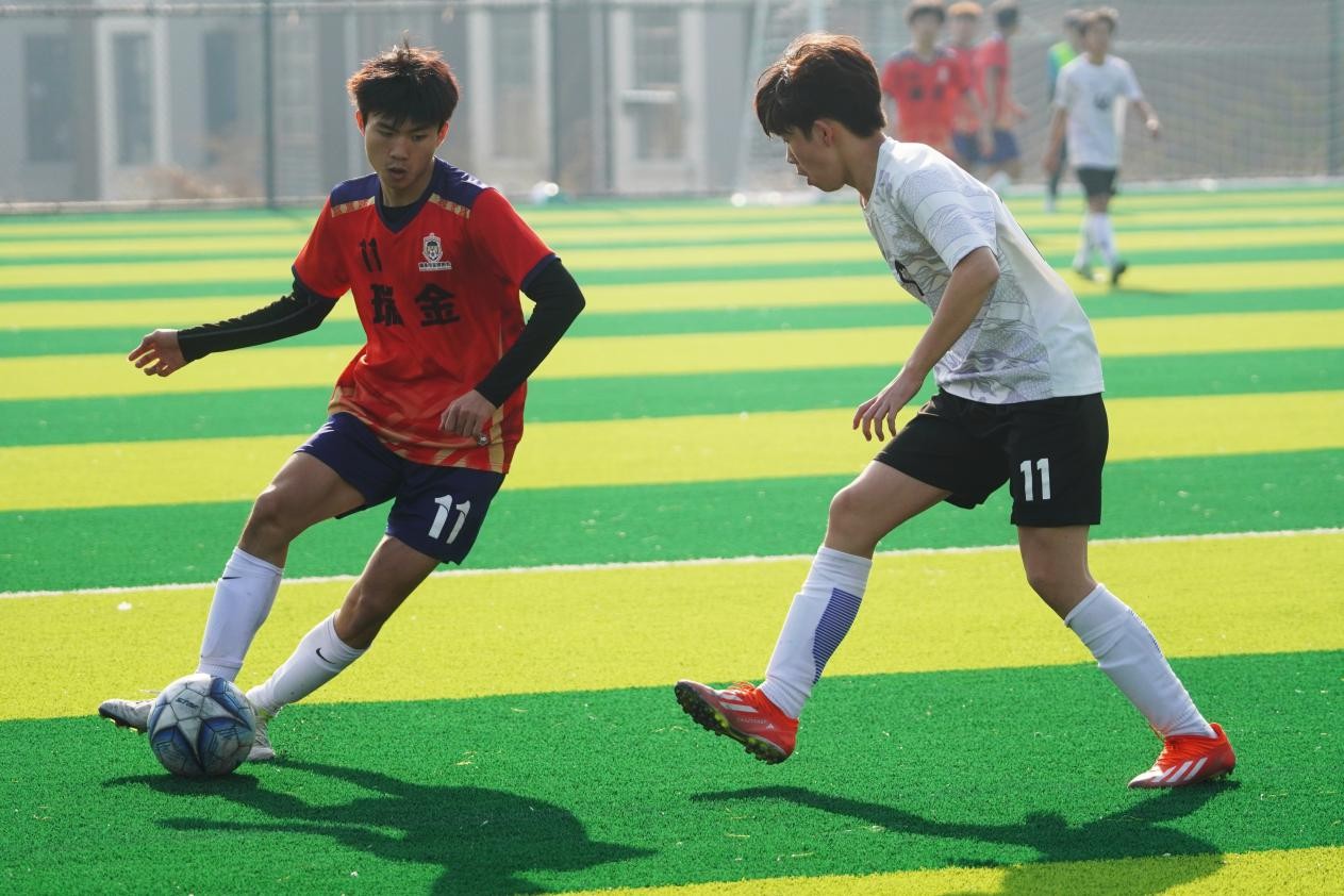 半岛体育app下载-激烈角逐！足球赛事引发热议！的简单介绍