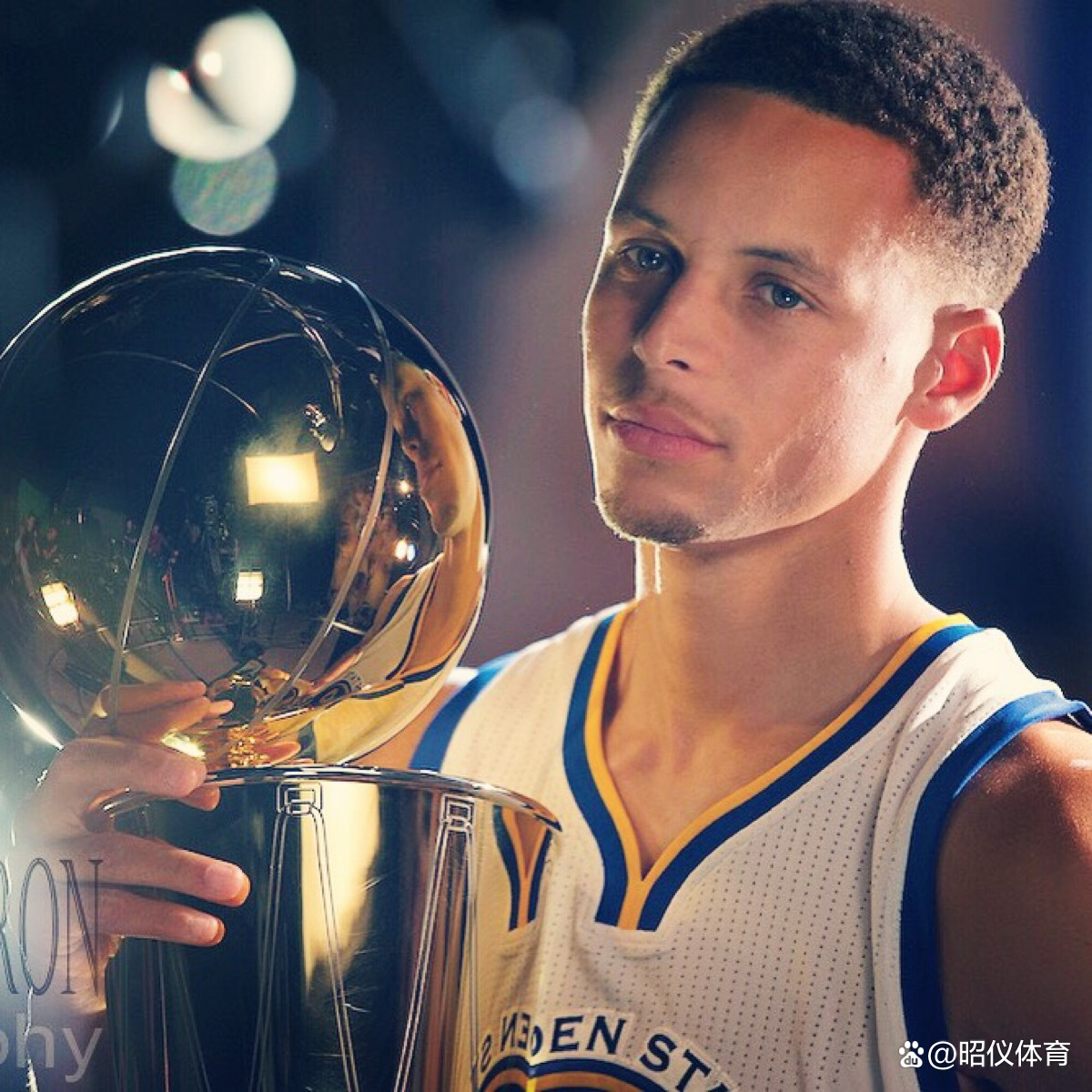 半岛app下载体育-NBA控卫展现高效率，带领球队获得胜利